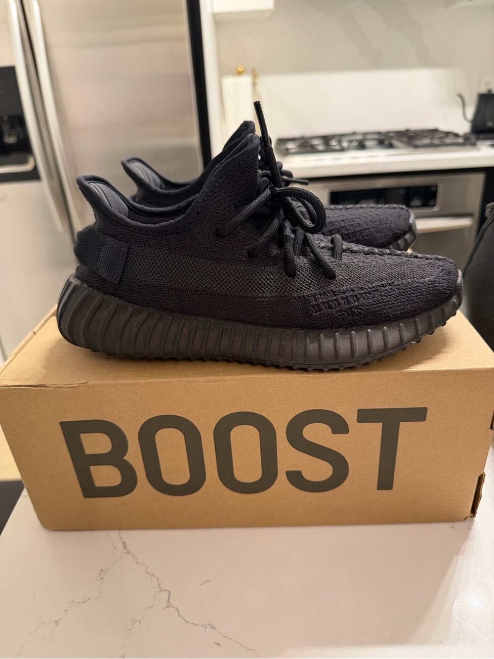 Adidas Yeezy Boost 350 V2 Onyx Sneakers - Black 4.5